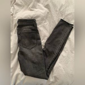 Abercrombie High Rise Super Skinny Jeans 25R